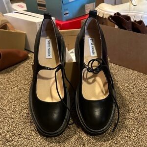 Steve Madden Black Leather Flats
